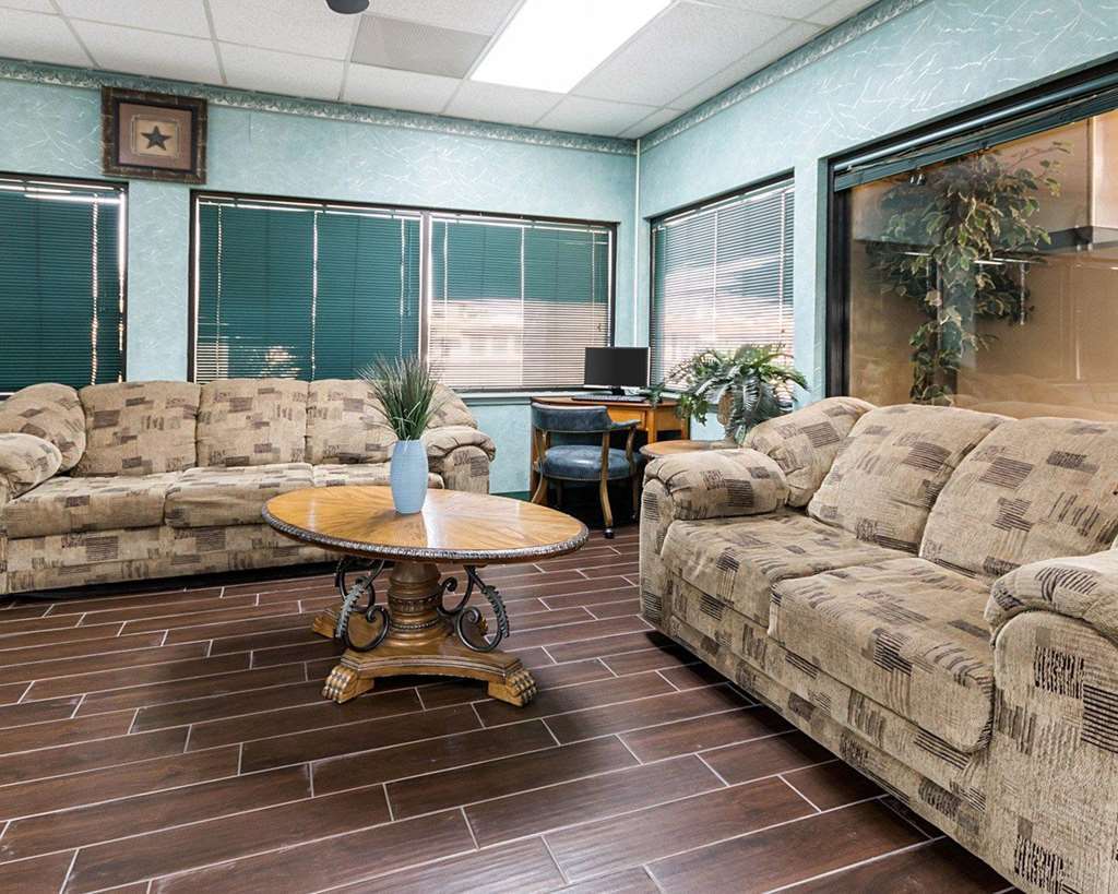 Lone Star Inn ラボック インテリア 写真